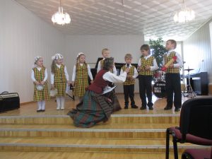 Read more about the article Liaudiškos muzikos festivalis