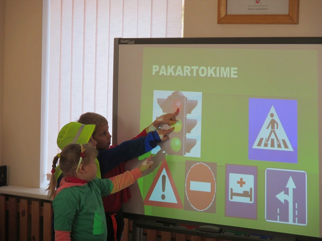 You are currently viewing Viktorina „Saugus kelias į darželį”