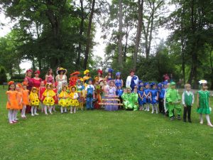 Read more about the article Gyvos “gėlės” Burbiškio dvare