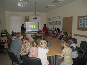 Read more about the article „Amsio pamokėlės“