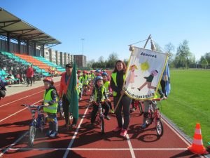 Read more about the article Šeduviečiai dviratukų varžybose-olimpiadoje „Mano ratai buvo du“