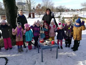 Read more about the article „Paukštelių kavinė“ Šeduvos lopšelyje-darželyje