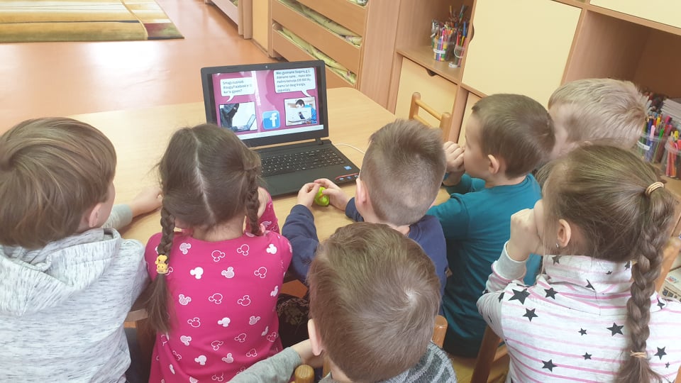You are currently viewing Mokomės internete elgtis saugiai