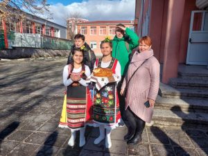 Read more about the article ERASMUS+ projektas “Ensemble nous dessinons notre avenir ” („Kartu mes kuriame ateitį“)