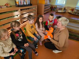 Read more about the article Veiklos ,,Nuotaikų karalystė“ Šeduvos lopšelio-darželio ,,Boružiukų“, ,,Paukštelių“ ir ,,Žiogelių“ priešmokyklinio amžiaus ugdytiniams skirtos Pasaulinei psichikos sveikatos dienai paminėti.