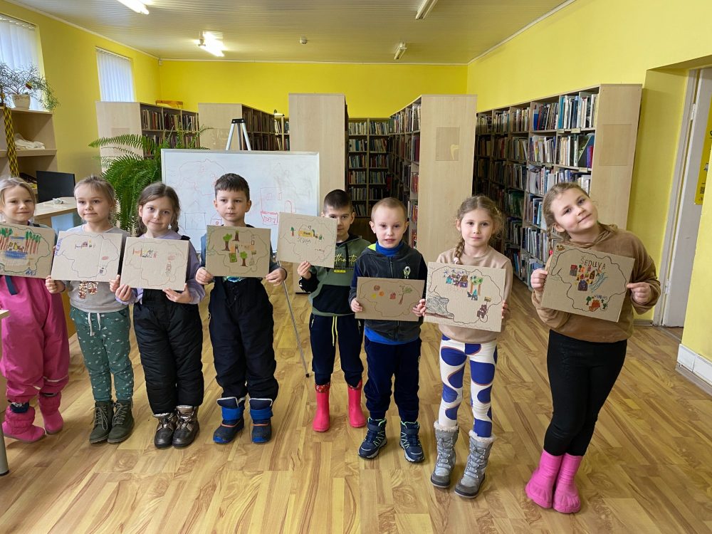 You are currently viewing Priešmokyklinės “Boružiukai” grupės ugdytinių išvyka į Šeduvos miesto biblioteką