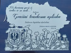Read more about the article Šeduvos lopšelis-darželis apdovanotas už gražiai tvarkomą aplinką