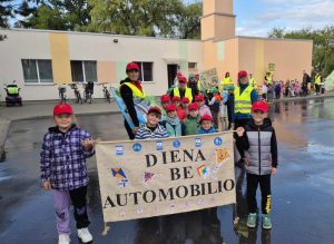Read more about the article Šeduvos lopšelis– darželis paminėjo ,,Dieną be automobilio“