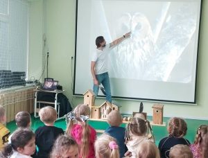 Read more about the article Terapinė-edukacinė veikla „Pažinkime paukščius kartu“