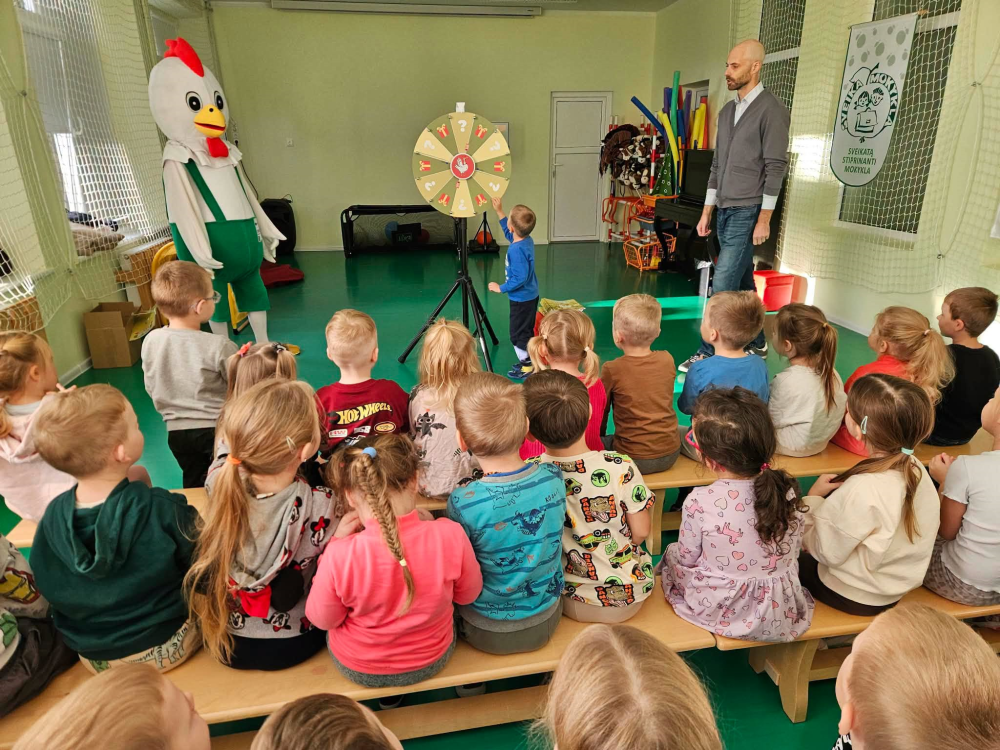 ŠIANDIEN MŪSŲ DARŽELYJE SVEČIUOSE – VIŠTA!